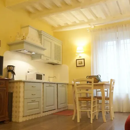 Silvia Apartment *